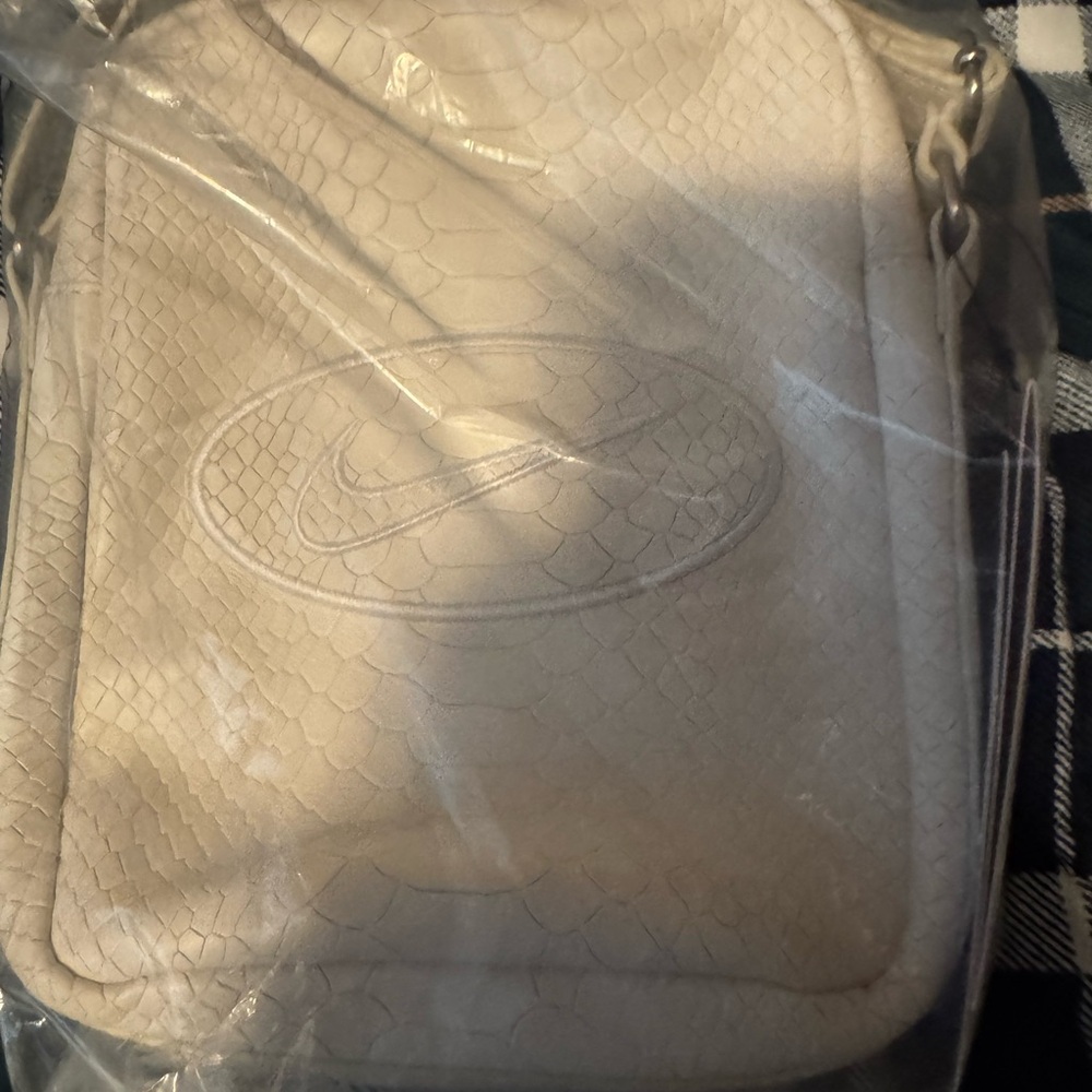 Supreme x Nike (2025) White Leather Bag (Snakeskin)